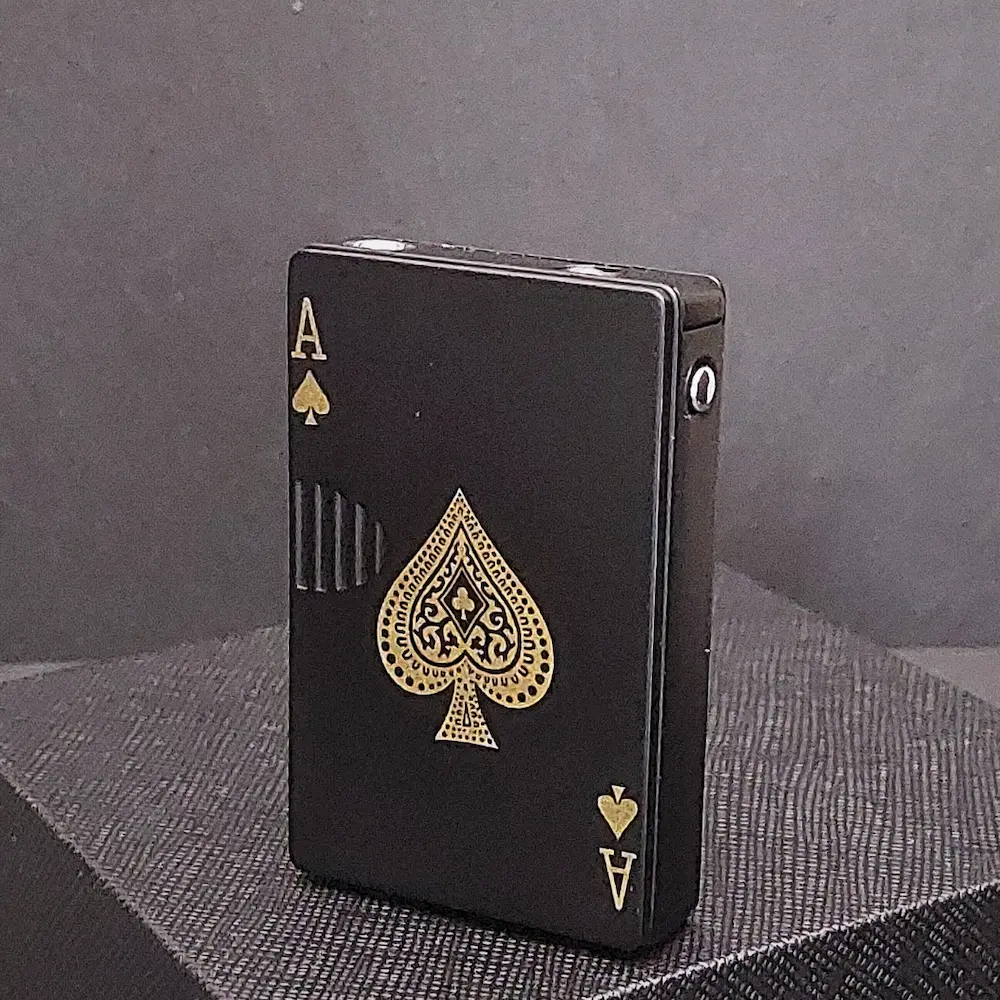 Royal-flush-lighter-black-1