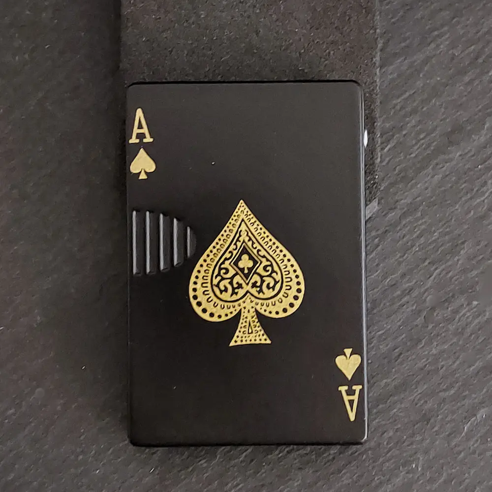 Royal-flush-lighter-black-3