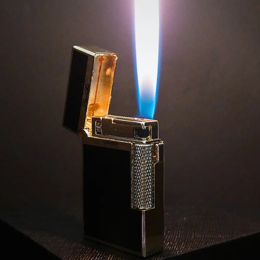 Dual-flame-luxury-lighter-golden-4