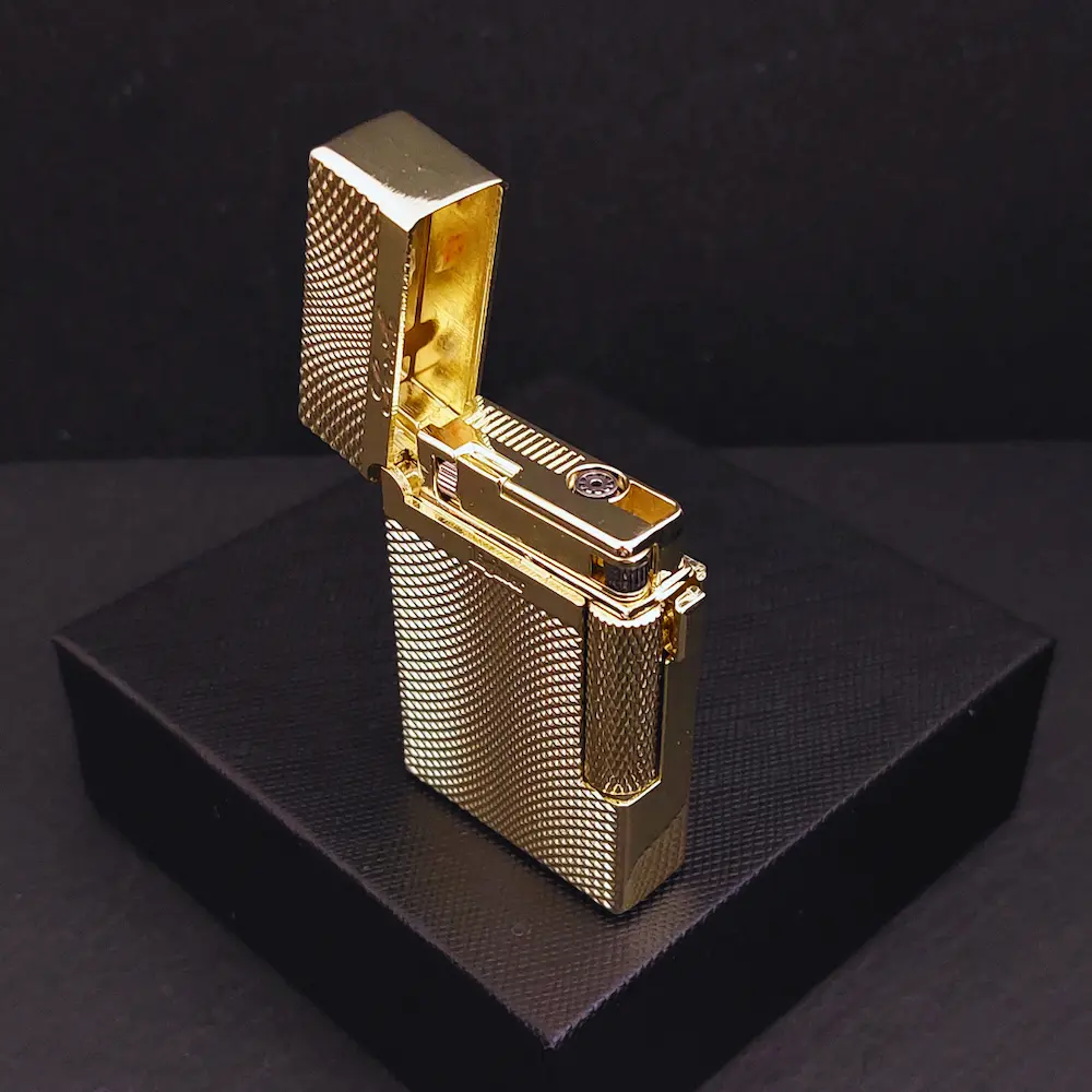 double-flame-lighter-golden-shine-2